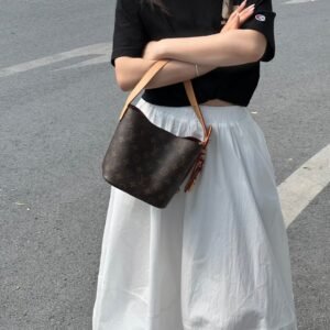 Louis Vuitton Noé BB