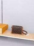 LV Daphne crossbody bag