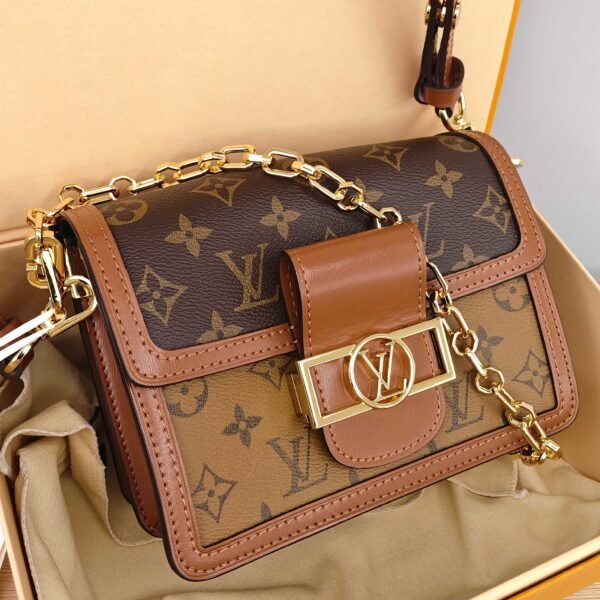 LV Daphne crossbody bag