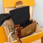 LV Daphne crossbody bag