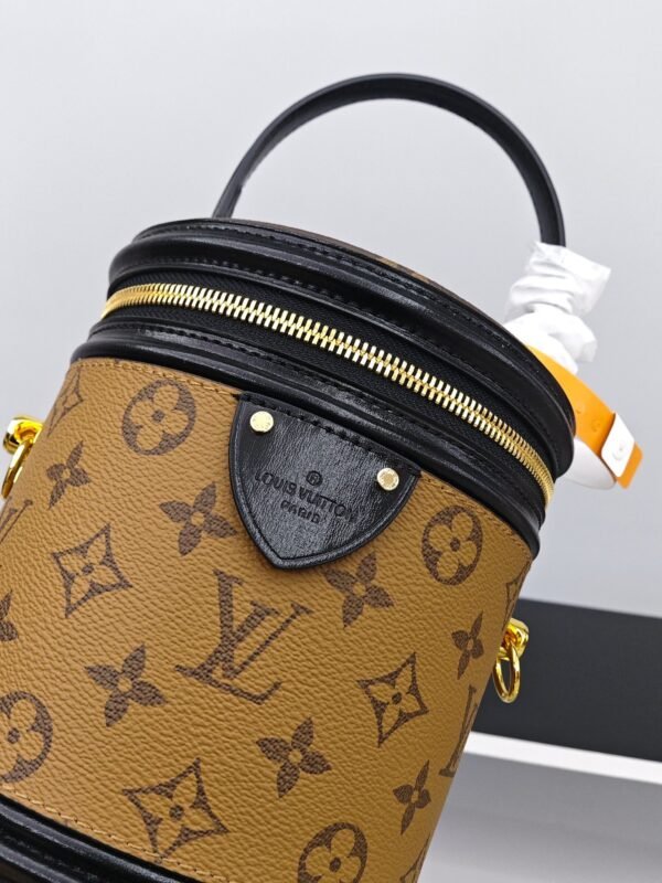Louis Vuitton Petite Malle Souple handbag