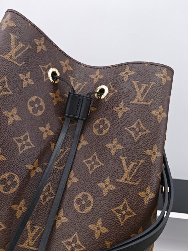 Louis Vuitton Noé bucket bag