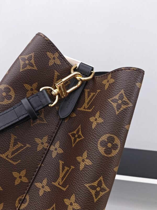 Louis Vuitton Noé bucket bag