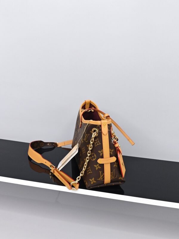 Louis Vuitton Boulogne handbag