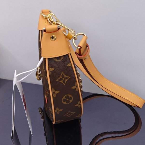 Louis Vuitton Boulogne handbag