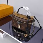 LV Petite Malle Souple