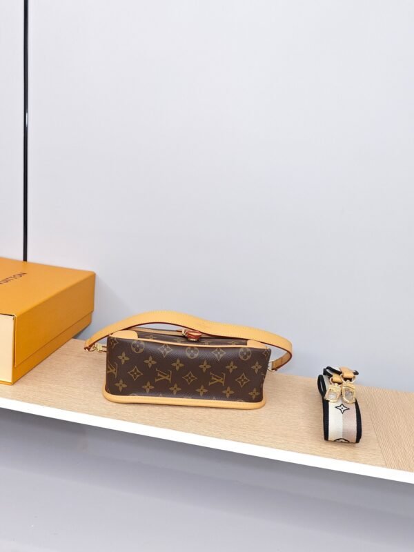 LV Diane baguette bag