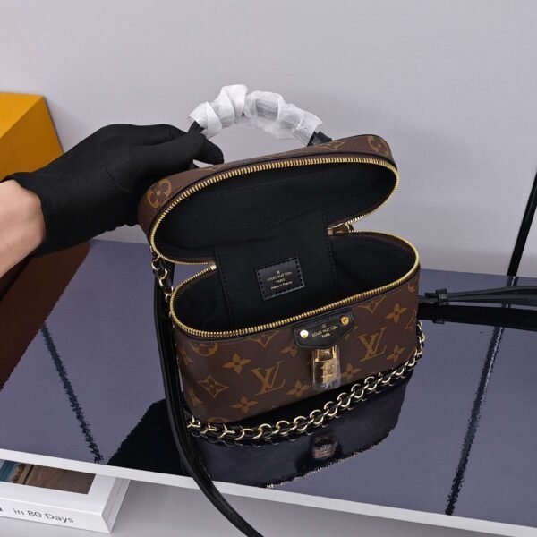 LV Petite Malle Souple