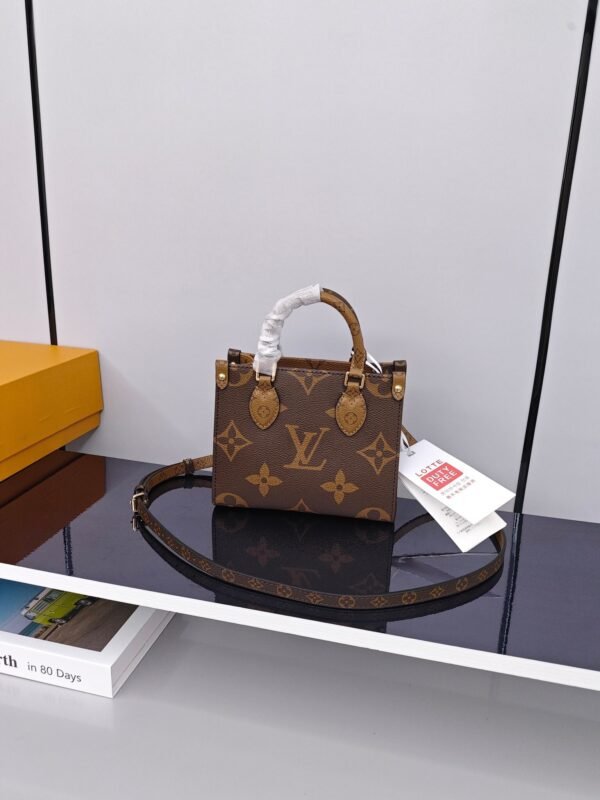 Louis Vuitton OTTO handbag