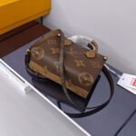 Louis Vuitton OTTO handbag