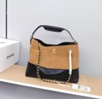 CHANEL Classic Flap Bag