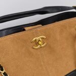 CHANEL Classic Flap Bag
