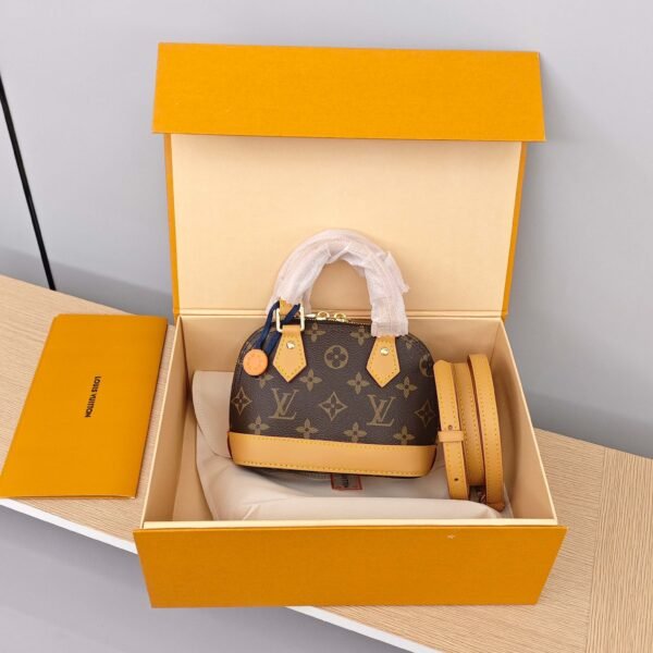 LV mini seashell bag