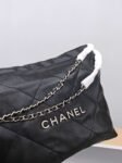 CHANEL Classic Flap Bag