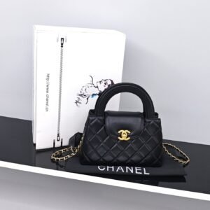 CHANEL Classic Flap Bag