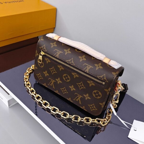LV Dauphine handbag